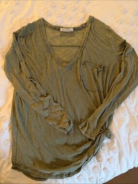 We The Free Lightweight Olive V-Neck Long Sleeve Top with Pocket